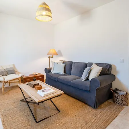Дом отдыха Sweet 2 Bdr House With Patio By Lovelystay