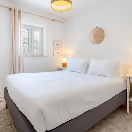 Sweet 2 Bdr House With Patio By Lovelystay Holiday home
